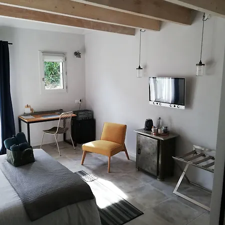 Les Perluetes - D'hotes 3*