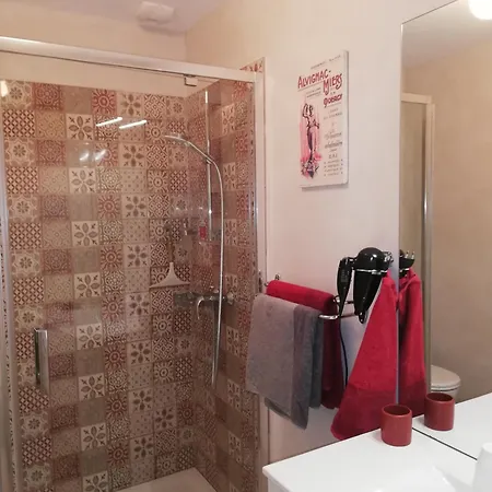 Konukevi Les Perluetes