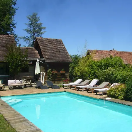 Les Perluetes 3* Carennac